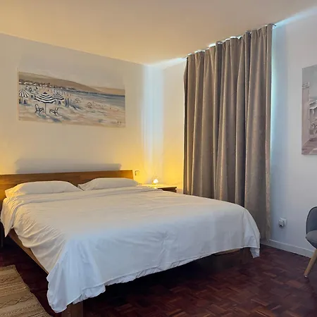 Trocadero Beach, Pool And Tennis *