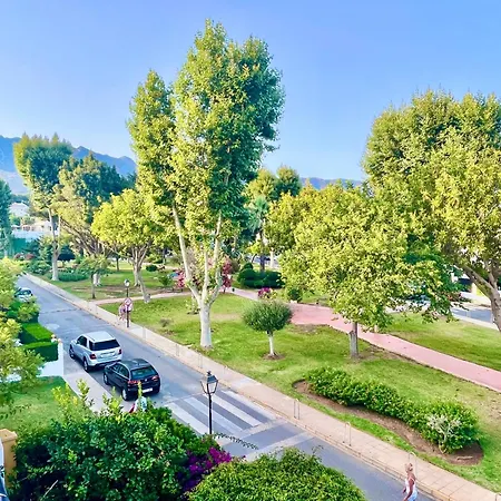 Trocadero Beach, Pool And Tennis Будинок відпочинку